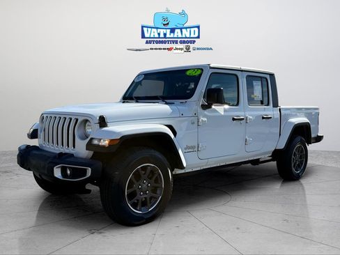 Used 2023 Jeep Gladiator Overland image 1