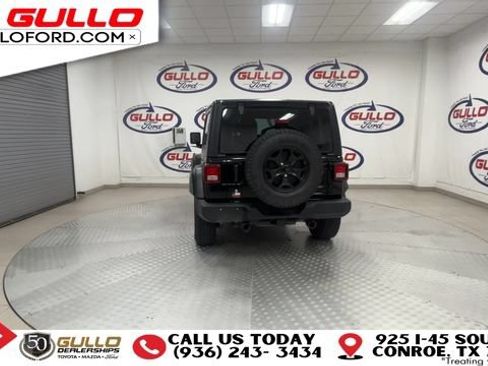 Used 2023 Jeep Wrangler Sport AWD/4WD image 5