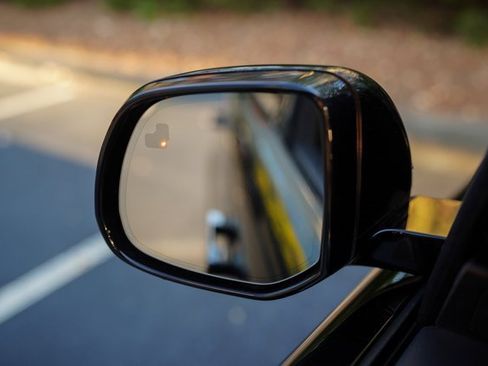 Used 2023 Land Rover Range Rover Long Wheelbase SE image 39