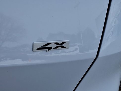 Used 2025 Kia Sportage EX image 31