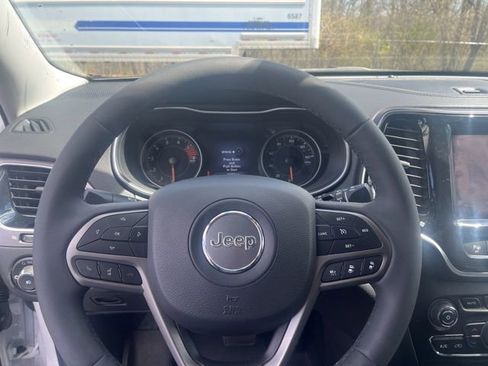 Certified 2022 Jeep Cherokee Limited w/ Elite Package image 22