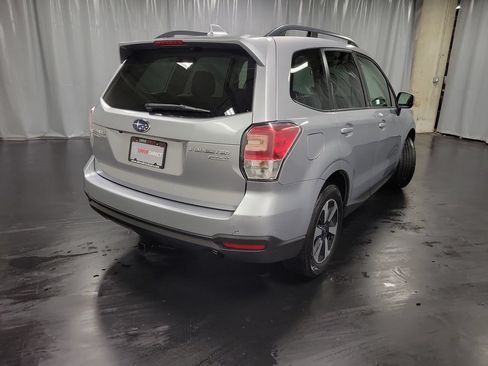 Used 2017 Subaru Forester 2.5i Premium w/ All-Weather Package AWD/4WD image 9