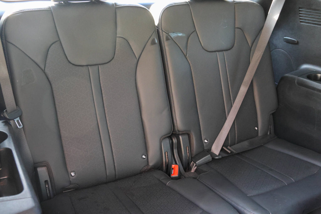 Used 2023 Kia Sorento EX FWD image 19