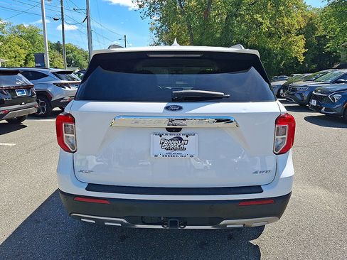 Used 2023 Ford Explorer XLT w/ Equipment Group 202A AWD/4WD image 23
