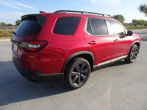 New 2026 Honda Pilot Sport image 4