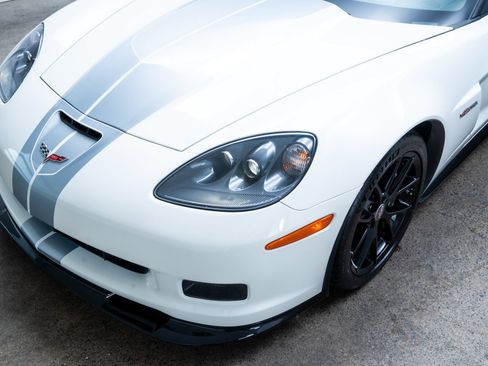Used 2013 Chevrolet Corvette Z06 RWD image 9