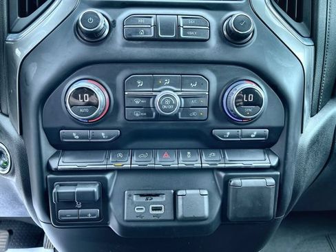 Used 2021 Chevrolet Silverado 1500 LT w/ Convenience Package II AWD/4WD image 34