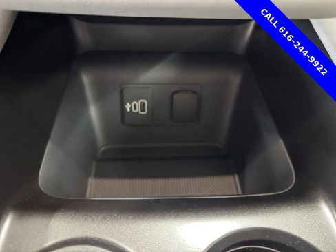 Used 2026 Ford Explorer Active w/ Active Comfort Package image 16