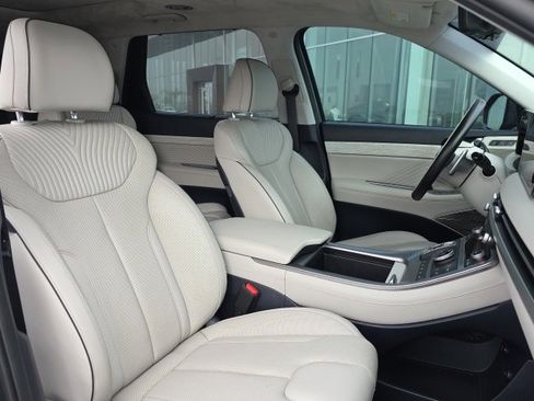 Certified 2023 Hyundai Palisade Calligraphy w/ Cargo Package image 9