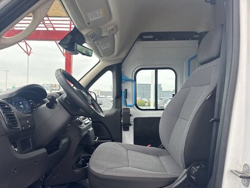 New 2024 RAM ProMaster 3500 w/ Delivery Van Package FWD image 15