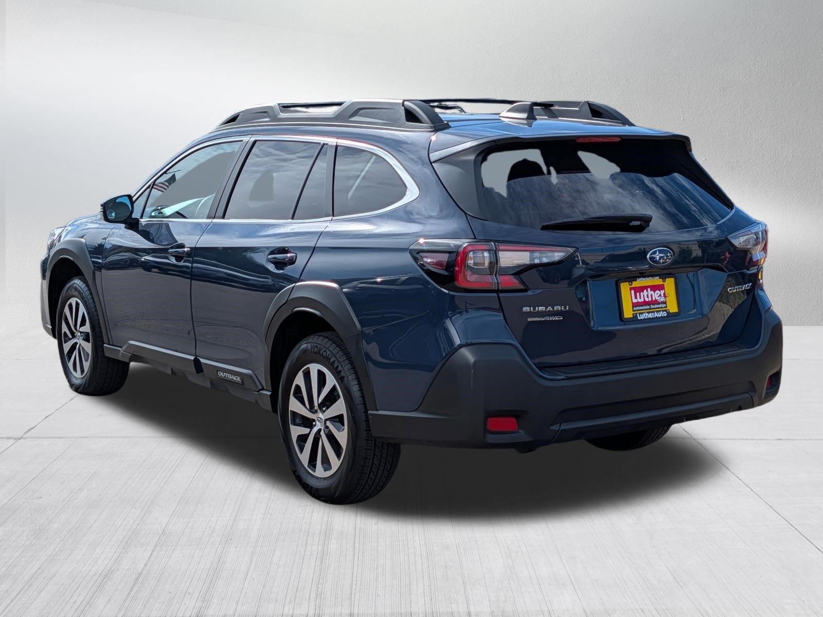 Used 2024 Subaru Outback Premium AWD/4WD image 5