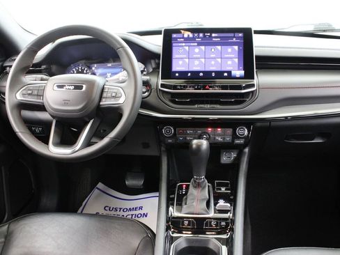 Used 2024 Jeep Compass Trailhawk AWD/4WD image 9