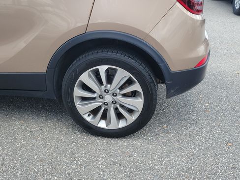 Used 2018 Buick Encore Preferred FWD image 5