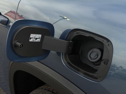 New 2026 Chevrolet Traverse Z71 w/ Driver Confidence Package image 37