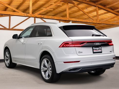 Used 2023 Audi Q8 Premium Plus w/ Premium Plus Package AWD/4WD image 3