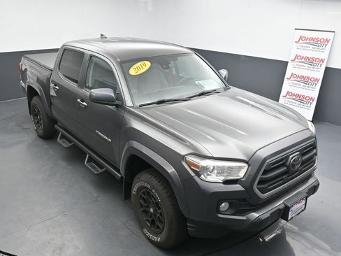 Used 2019 Toyota Tacoma SR5 image 22