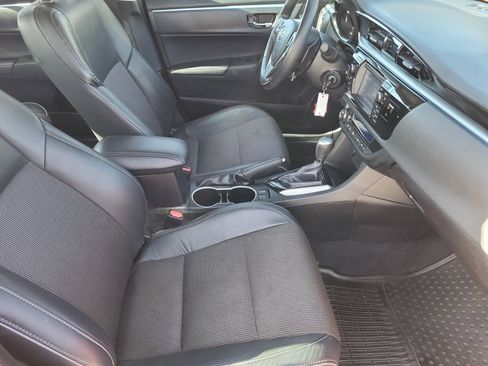 Used 2014 Toyota Corolla S image 11