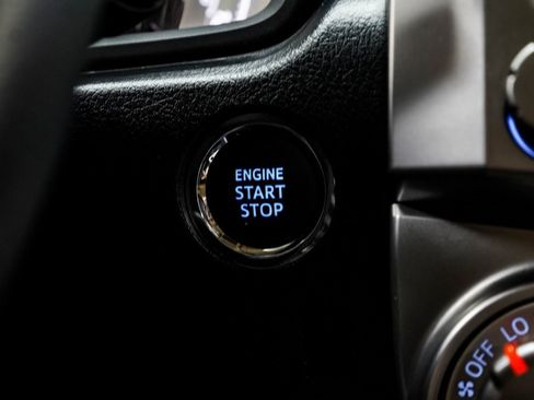 Used 2022 Toyota 4Runner SR5 Premium image 27