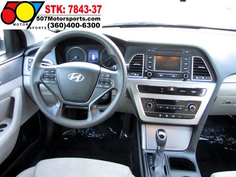 Used 2015 Hyundai Sonata SE w/ Option Group 09 image 15
