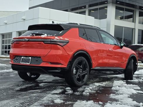 New 2026 Chevrolet Equinox EV RS FWD image 16