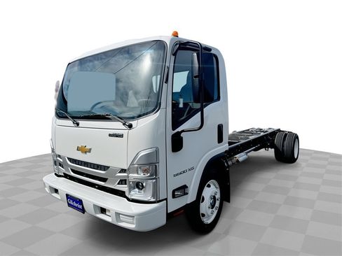 New 2025 Chevrolet Low Cab Forward 5500XG image 1