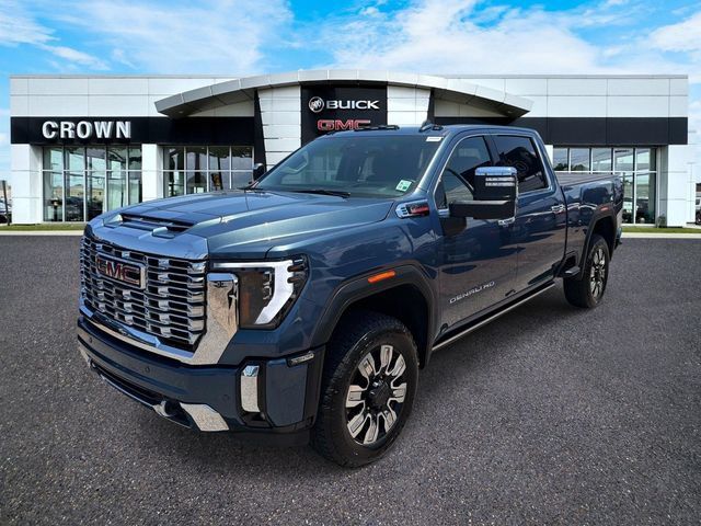 Used 2025 GMC Sierra 2500 Denali w/ Denali Reserve Package AWD/4WD image 1