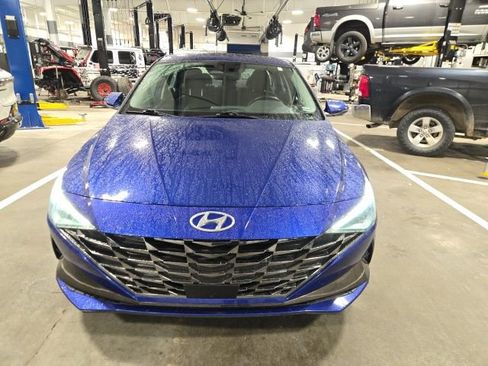 Used 2021 Hyundai Elantra SEL w/ Convenience + Premium Package image 10