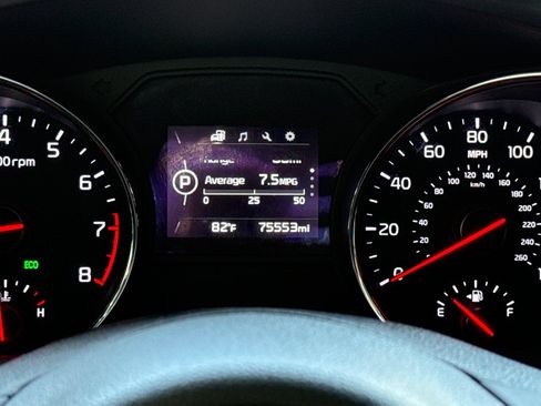 Used 2018 Kia Sedona LX w/ LX Essentials Premium Package FWD image 29