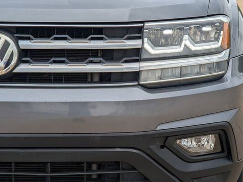 Used 2019 Volkswagen Atlas SE w/ Panoramic Sunroof Package FWD image 9