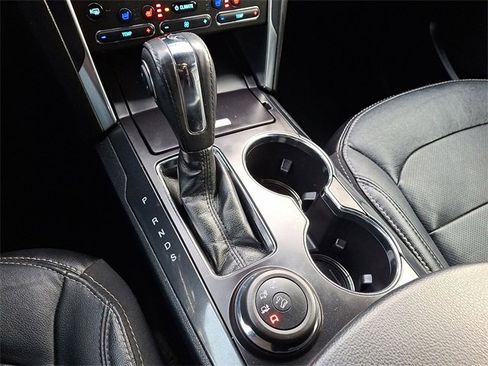 Used 2019 Ford Explorer Limited w/ Class III Trailer Tow Package image 14