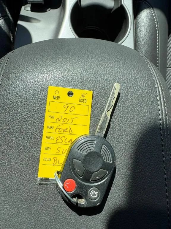Used 2015 Ford Escape SE w/ SE Chrome Package FWD image 21
