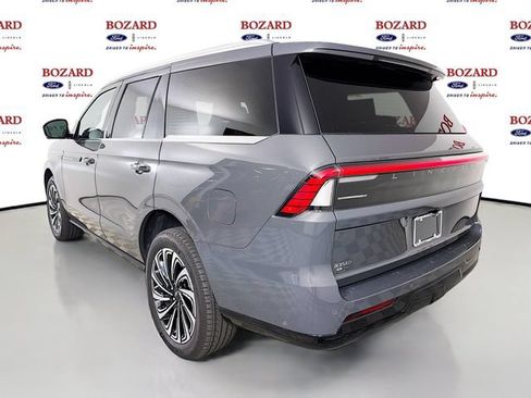 Certified 2025 Lincoln Navigator Black Label AWD/4WD image 6