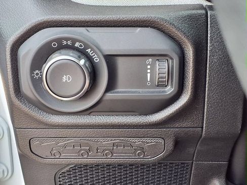 Used 2024 Jeep Wrangler Unlimited Sport AWD/4WD image 16