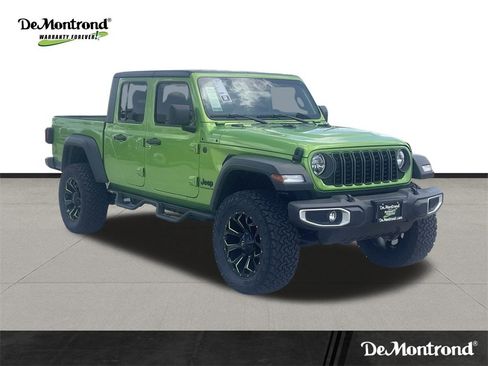 New 2025 Jeep Gladiator Sport image 3