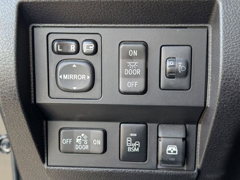 Used 2015 Toyota Tundra 1794 Edition AWD/4WD image 24