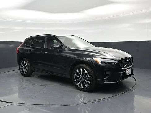 Used 2025 Volvo XC60 B5 Plus AWD/4WD image 58