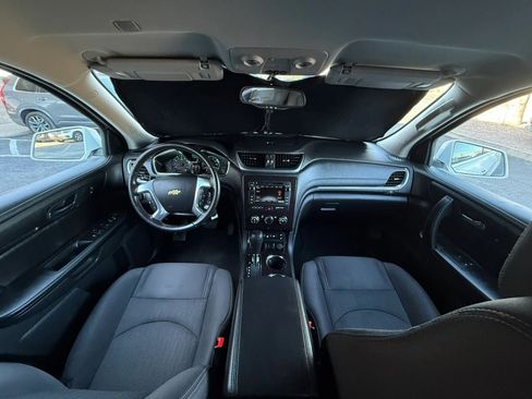 Used 2017 Chevrolet Traverse LT w/ Style and Technology Package AWD/4WD image 43