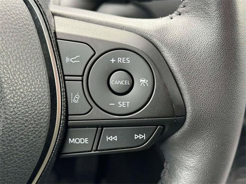 Used 2021 Toyota RAV4 XLE image 21