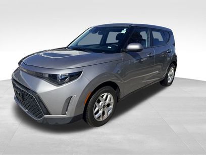 Used 2023 Kia Soul LX w/ LX Technology Package
