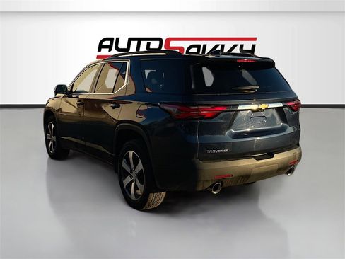 Used 2023 Chevrolet Traverse LT w/ LT Premium Package image 5