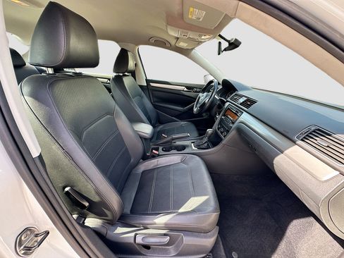 Used 2014 Volkswagen Passat 1.8T Wolfsburg Edition image 29