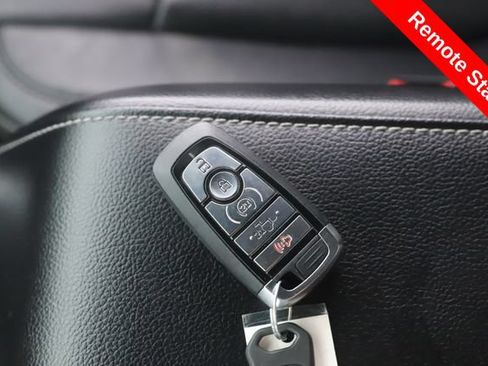 Used 2018 Ford F150 Lariat w/ Equipment Group 502A Luxury AWD/4WD image 3