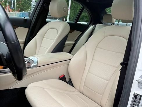Used 2019 Mercedes-Benz C 300 4MATIC Sedan image 10