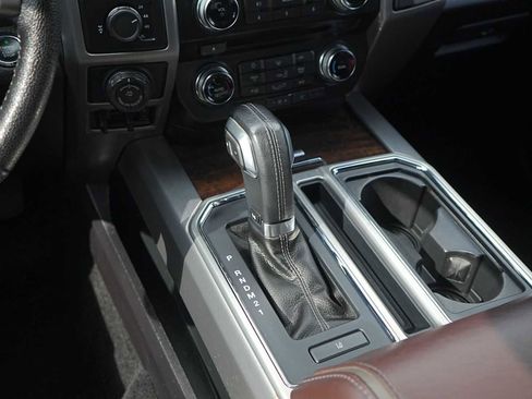 Used 2016 Ford F150 Platinum w/ Equipment Group 701A Luxury AWD/4WD image 20