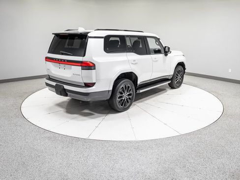 Used 2025 Lexus GX 550 w/ Accessory Package (Z1) AWD/4WD image 31
