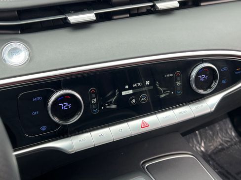 Used 2025 Genesis GV70 3.5T Sport w/ Sport Advanced Package image 26