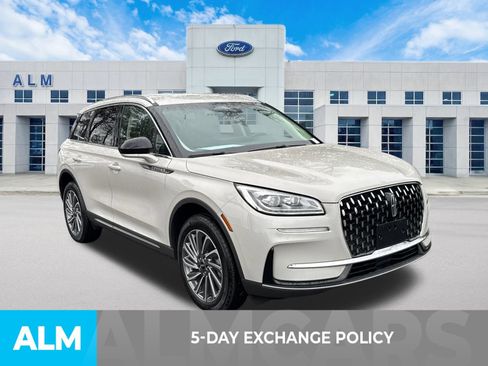 Used 2023 Lincoln Corsair Reserve w/ Rear Removable Package Tray image 3