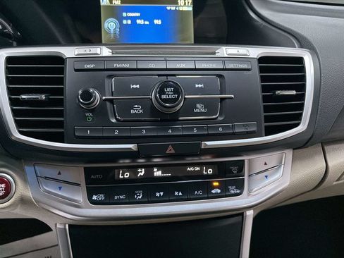 Used 2013 Honda Accord EX image 22