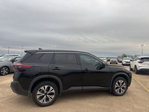 Certified 2022 Nissan Rogue SV image 22