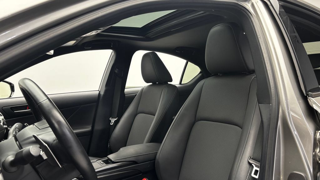 Used 2023 Lexus IS 300 AWD w/ Premium Package image 10